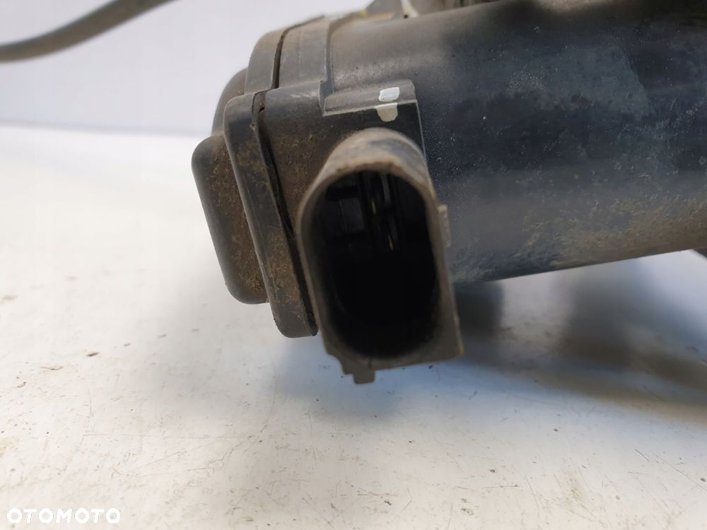 Santa Fe IV 2.2 CRDI LEWY TYLNY ZACISH HAMULCOWY - 8