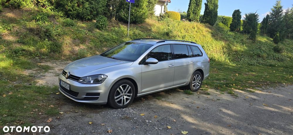 Volkswagen Golf - 6