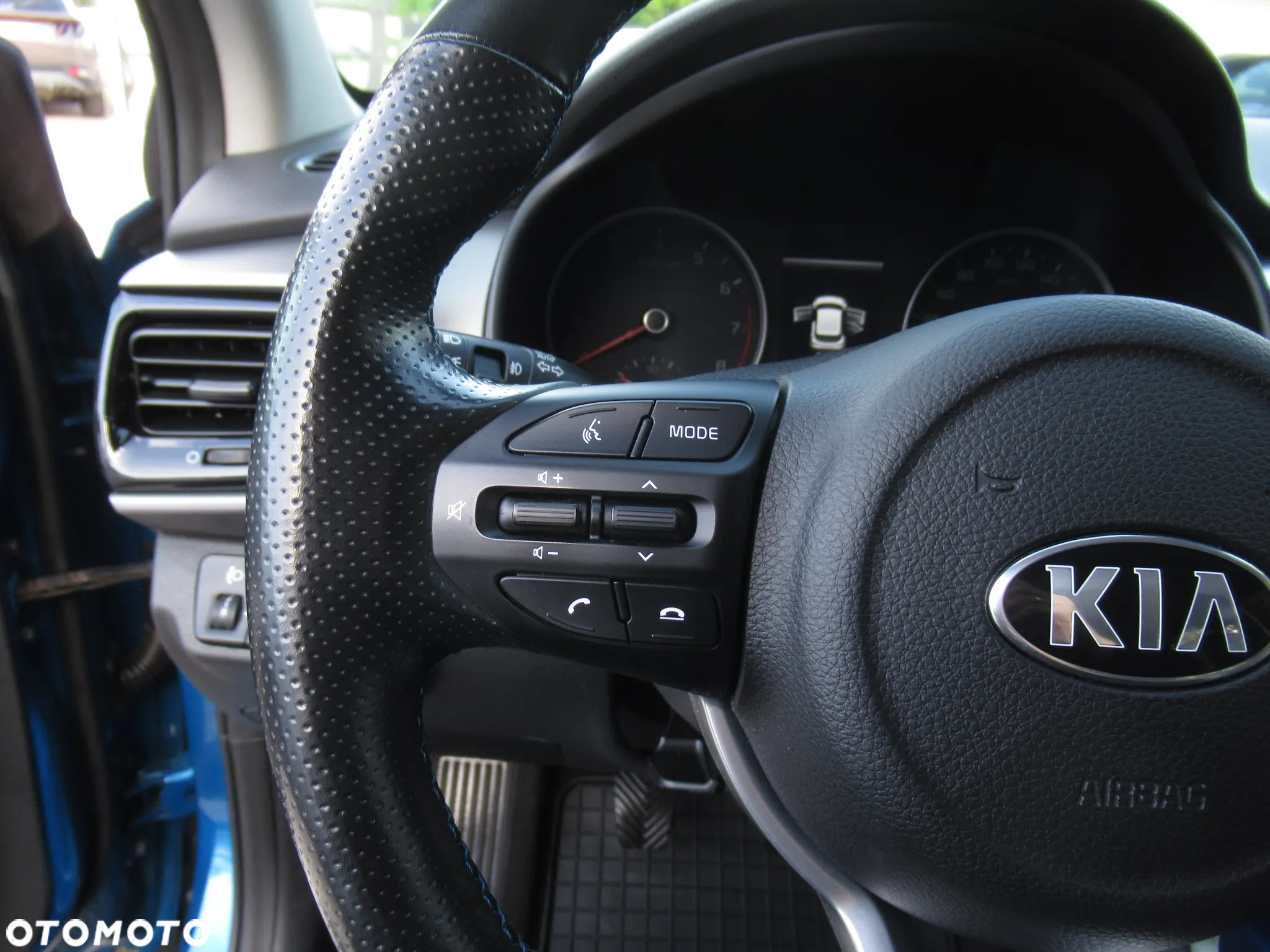 Kia Stonic 1.2 L Business Line - 12