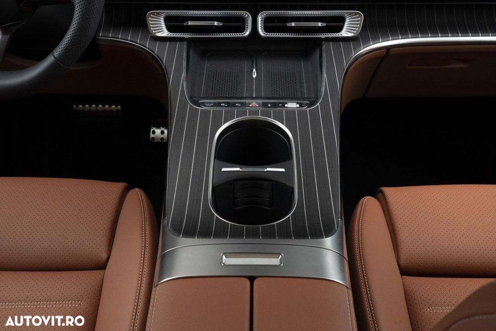 Mercedes-Benz GLC - 27