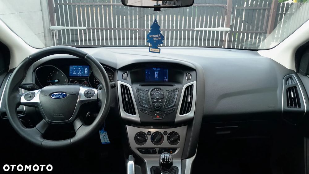 Ford Focus - 8