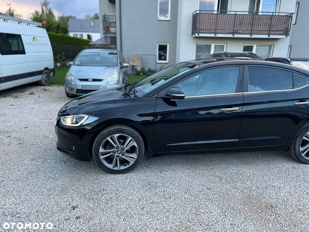 Hyundai Elantra 1.6 CRDi Comfort - 2