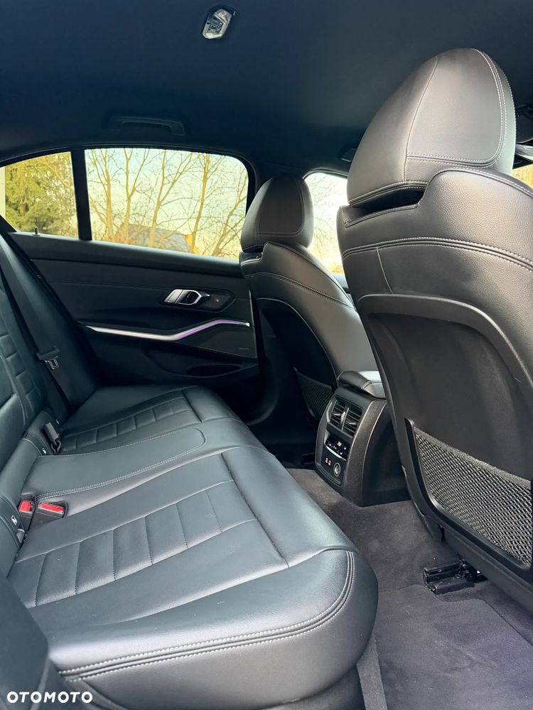 BMW Seria 3 M340i xDrive sport - 22