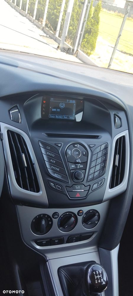 Ford Focus 1.0 EcoBoost Start-Stopp-System Ambiente - 17
