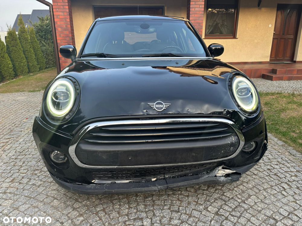 MINI ONE Essential Trim - 3