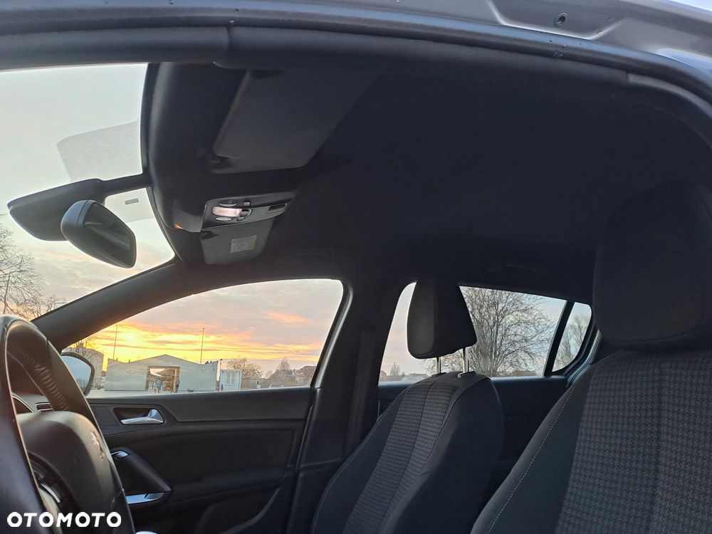 Peugeot 308 1.2 PureTech GPF Allure S&S - 24