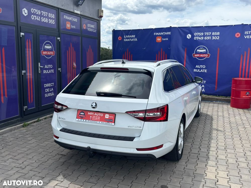 Skoda Superb 2.0 TDI DSG Ambition - 14