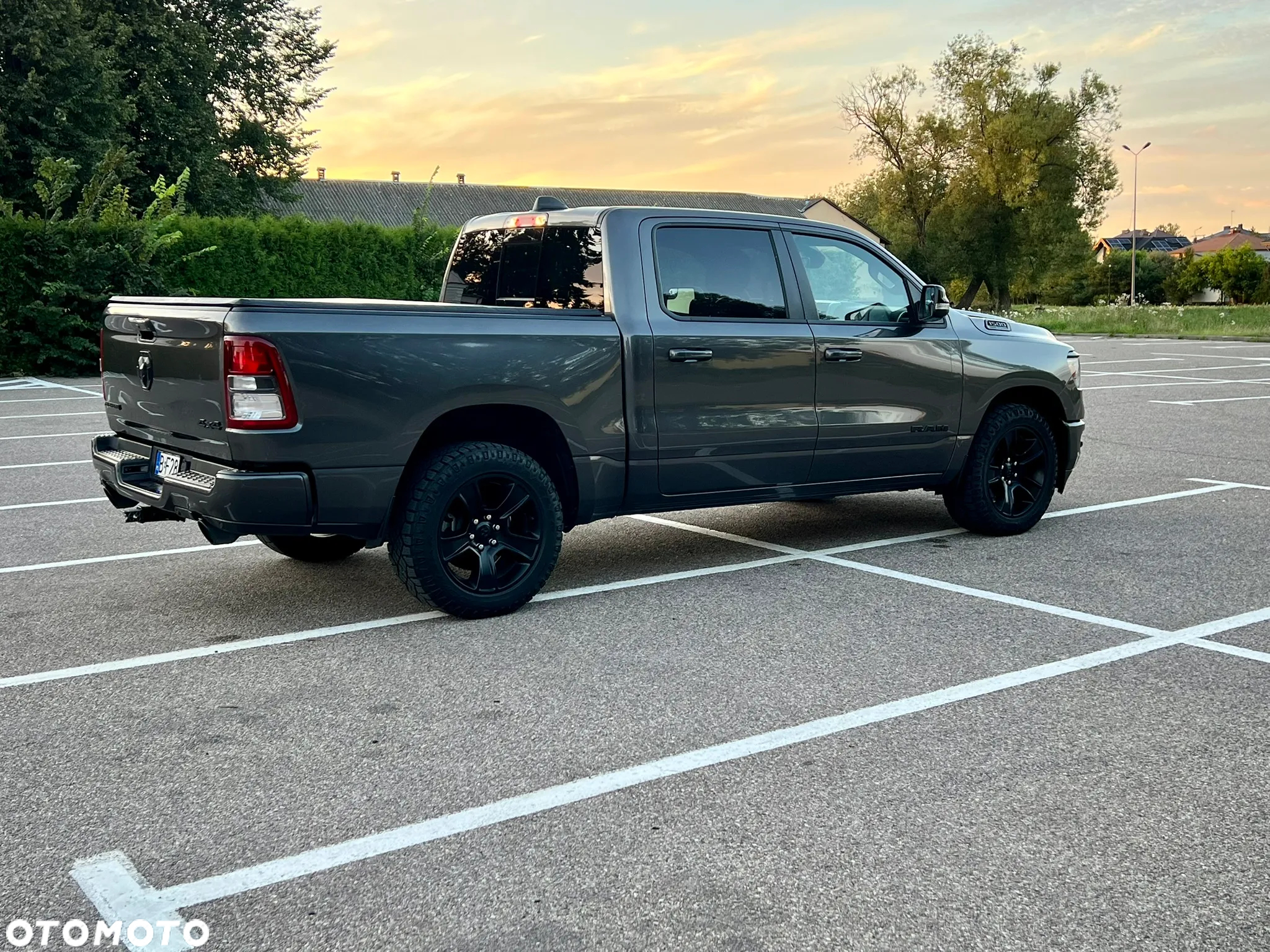 RAM 1500 5.7 Crew Cab Bighorn - 10