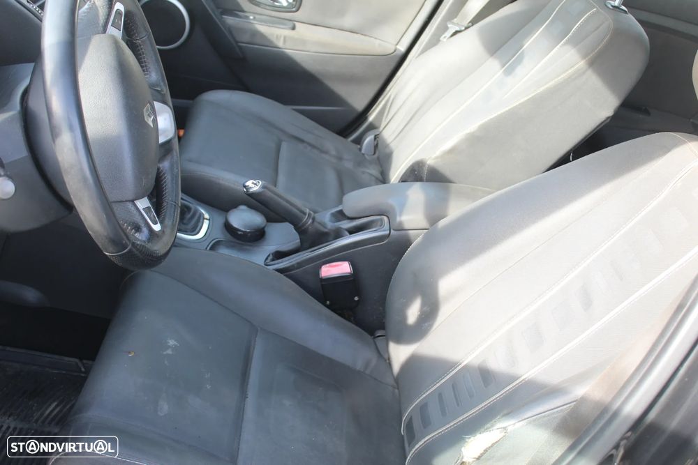 Renault Mégane Sport Tourer 1.5 dCi Comfort SS - 6