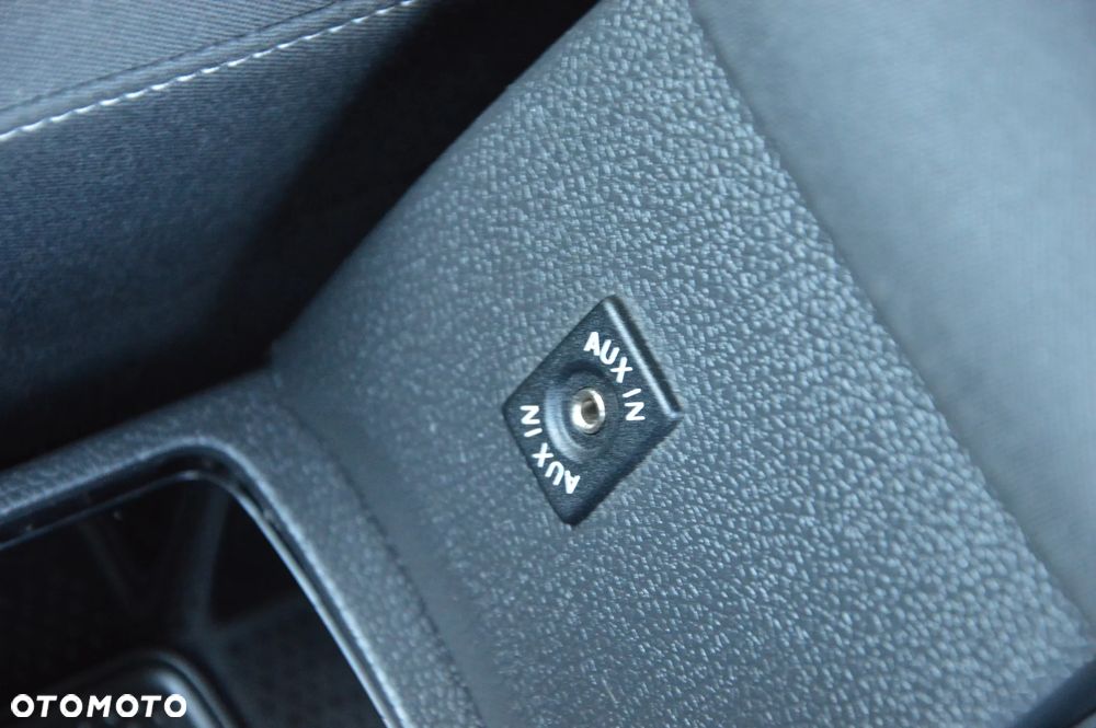 Volkswagen Golf - 30