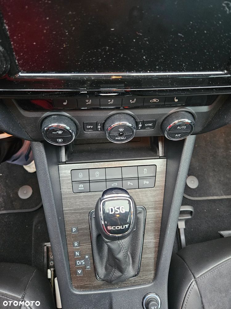 Skoda Octavia Scout 2.0 TDI 4x4 DSG - 10