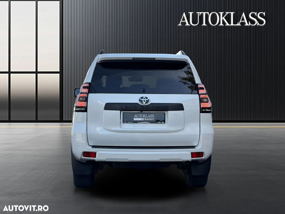 Toyota Land Cruiser - 5