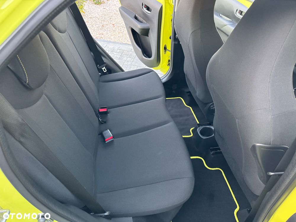 Toyota Aygo x mit x-business Paket - 24