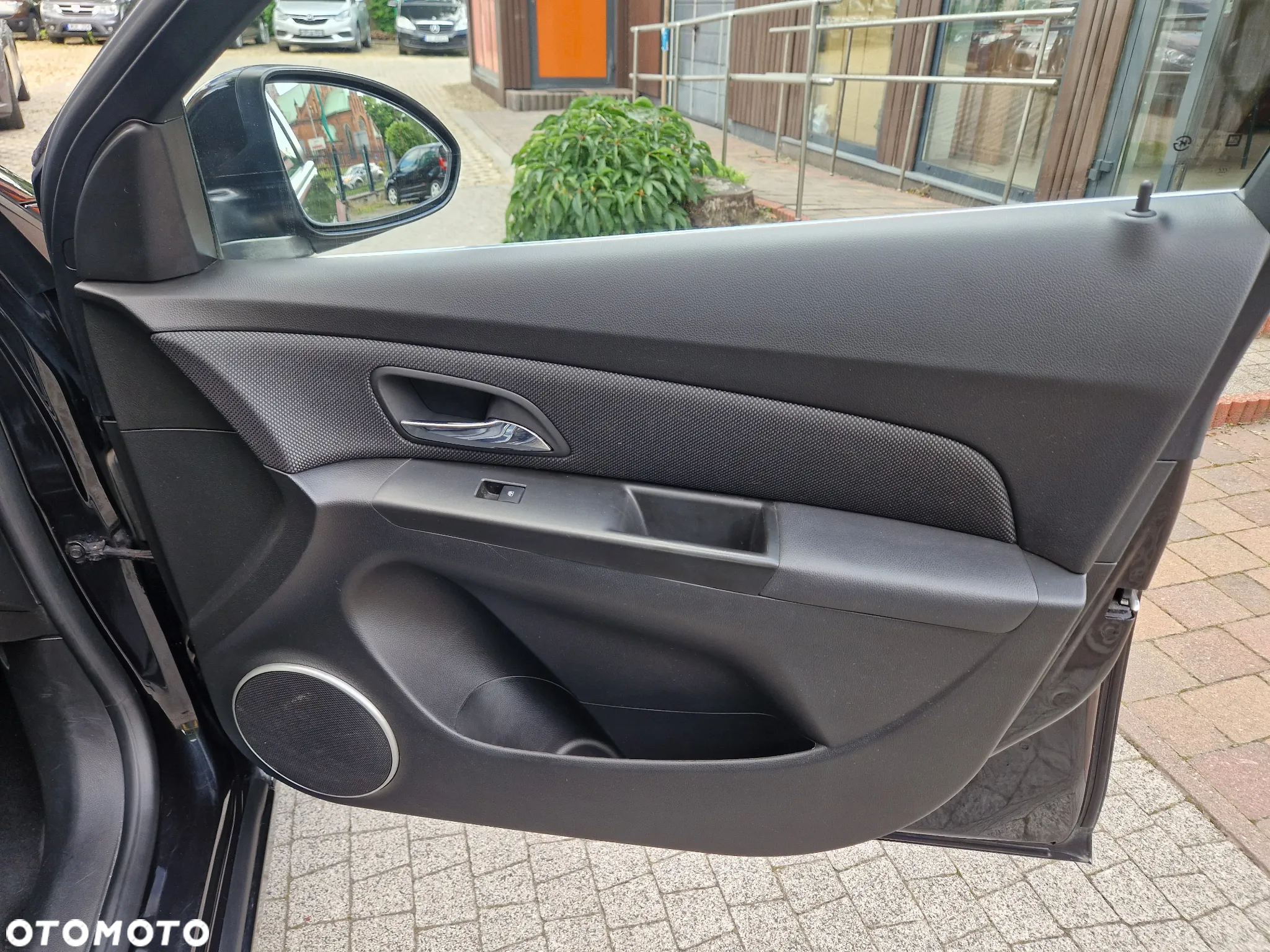 Chevrolet Cruze 1.8 LTZ - 32
