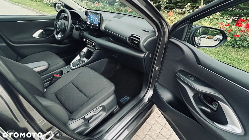 Mazda 2 Hybrid - 12