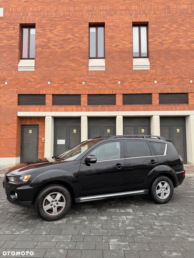 Mitsubishi Outlander 2.0 Intense + 2WD EU5 CVT - 24