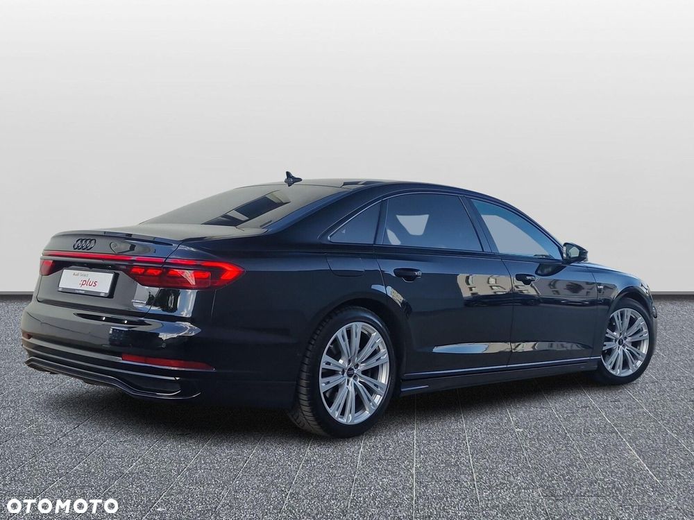 Audi A8 - 30