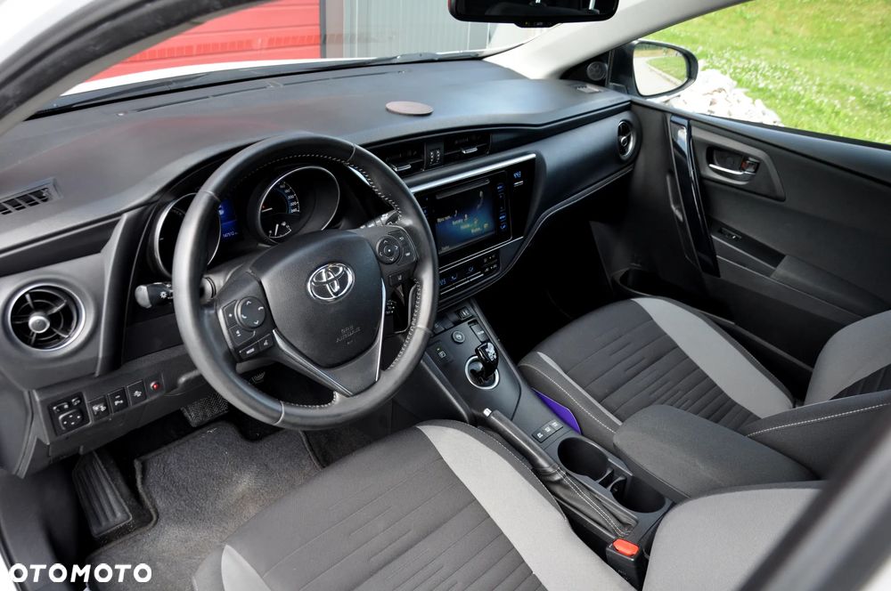 Toyota Auris - 25