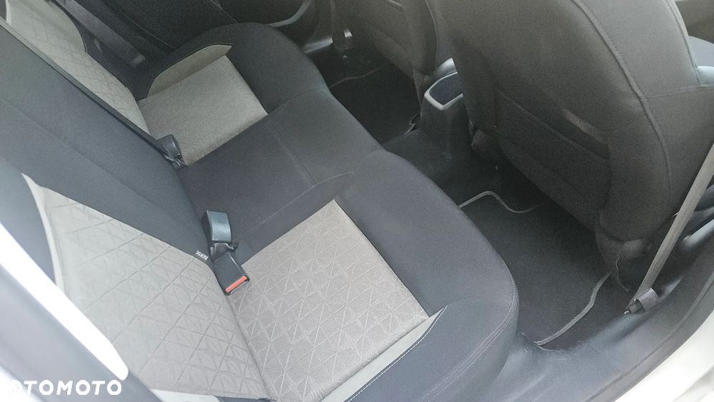 Peugeot 208 1.2 PureTech Active - 17