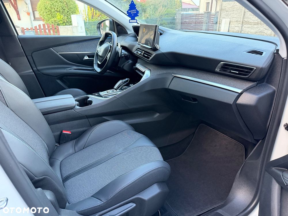 Peugeot 3008 1.6 PureTech HYbrid Allure S&S EAT8 - 31