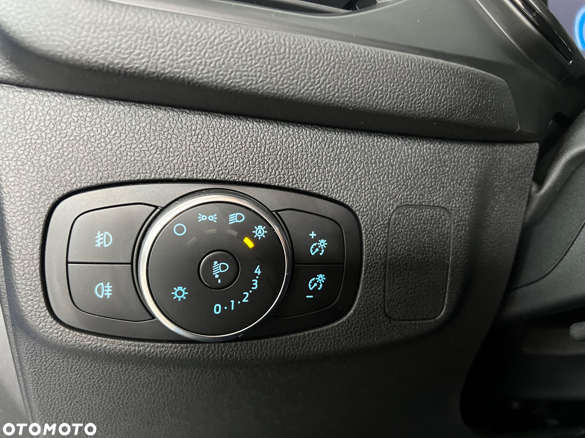 Ford Focus 1.0 EcoBoost ST-Line X - 30