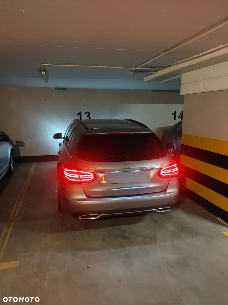 Mercedes-Benz Klasa C 200 (BlueTEC) d T 7G-TRONIC - 27