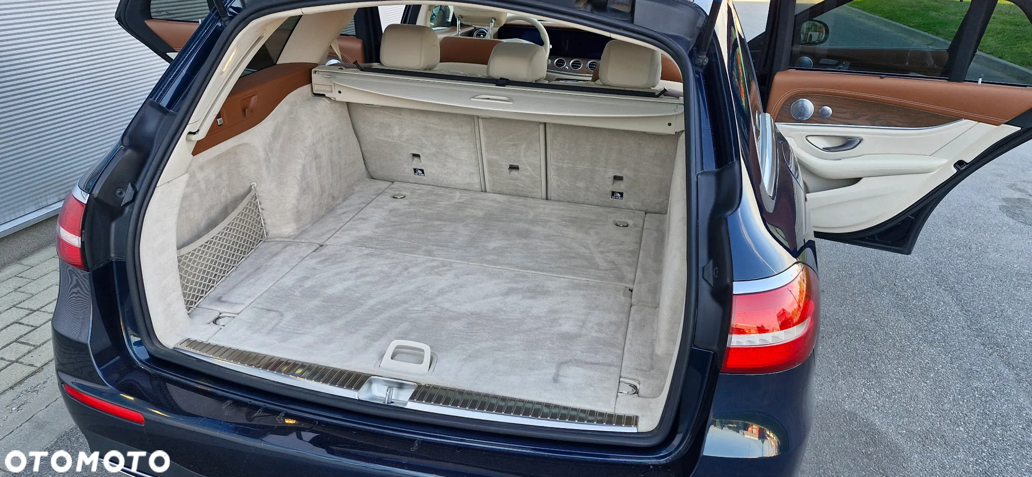 Mercedes-Benz Klasa E 350 BlueTEC 4-Matic Avantgarde - 27