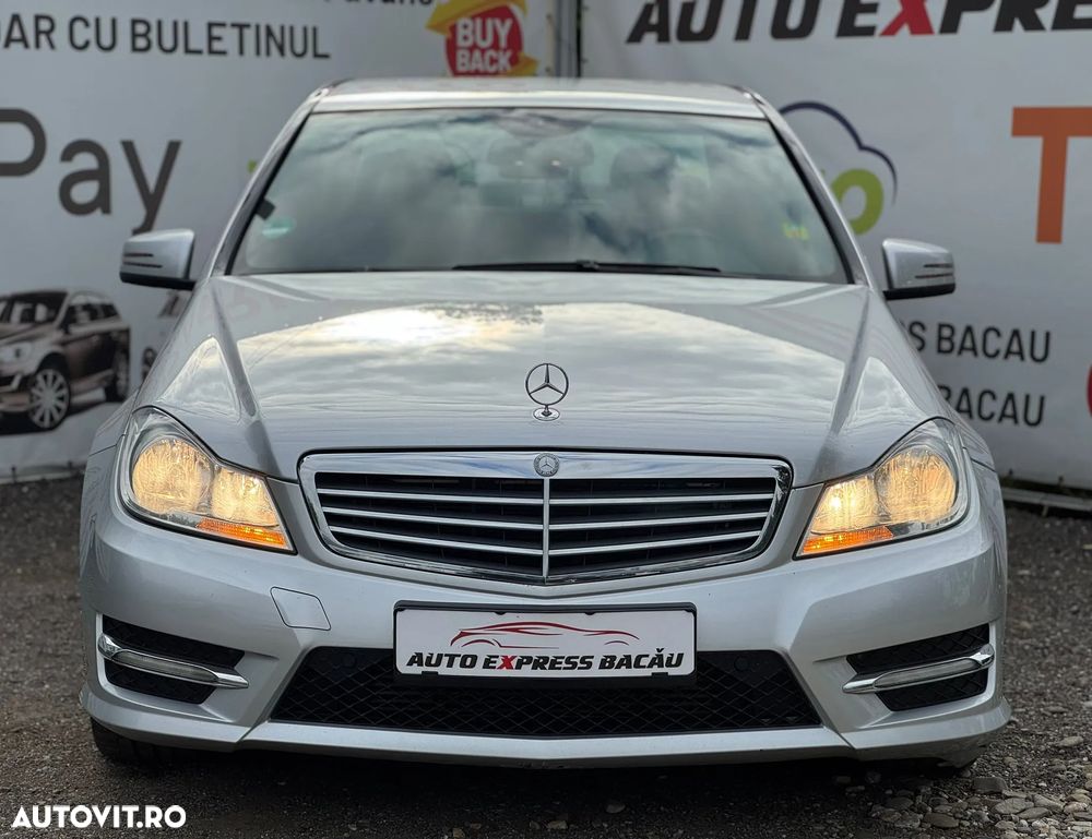 Mercedes-Benz C 180 T CGI BlueEFFICIENCY - 13
