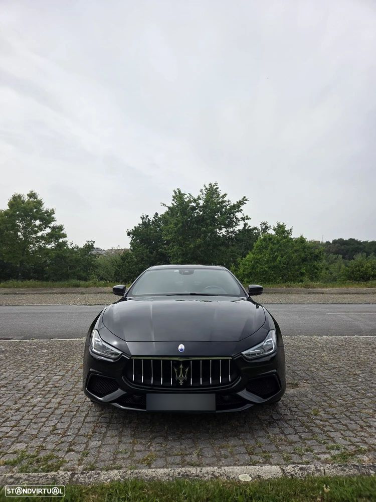 Maserati Ghibli 3.0 V6 - 12