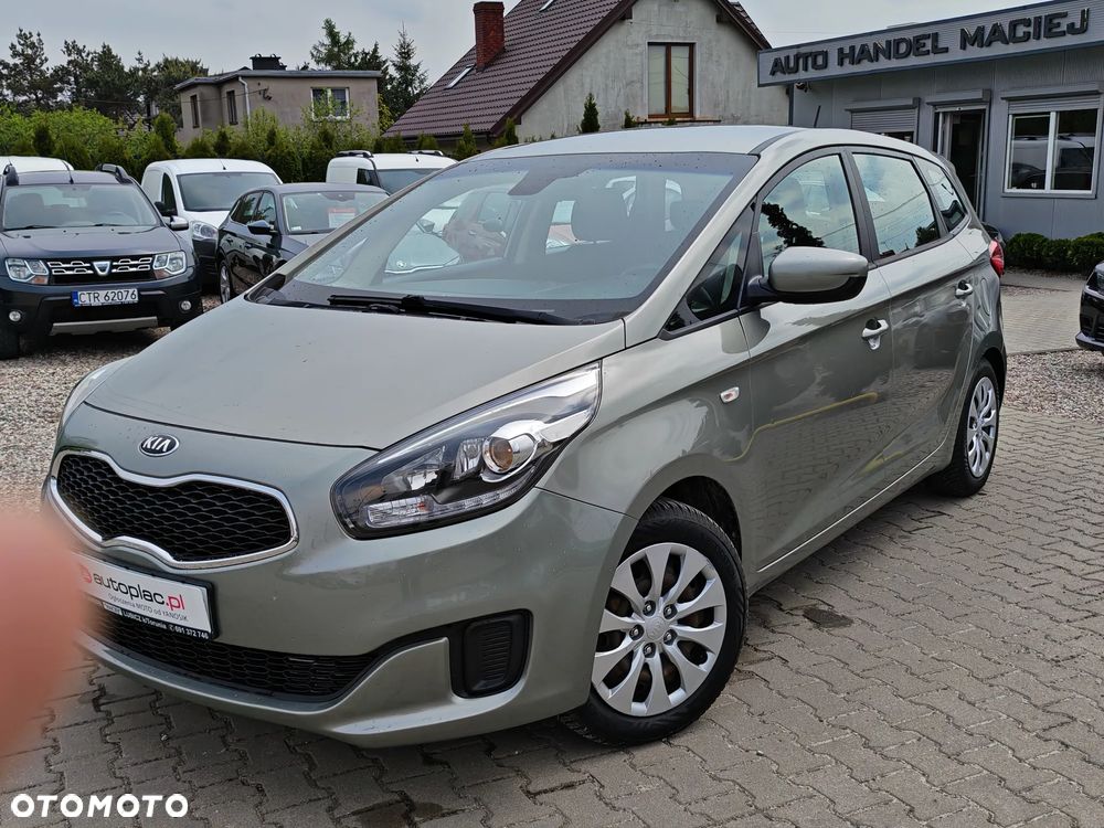 Kia Carens - 1