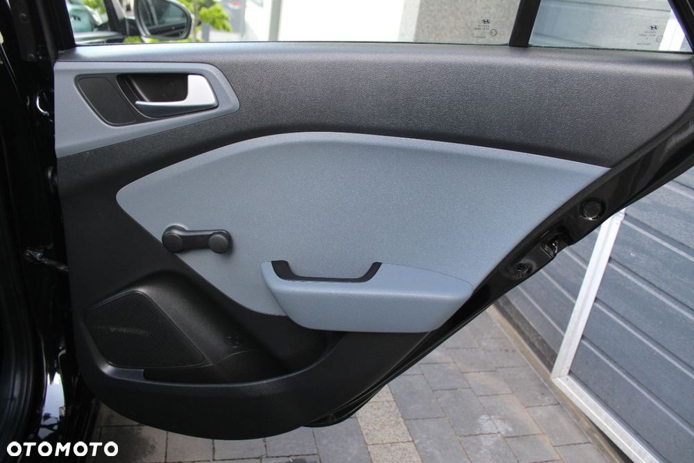 Hyundai i20 - 23