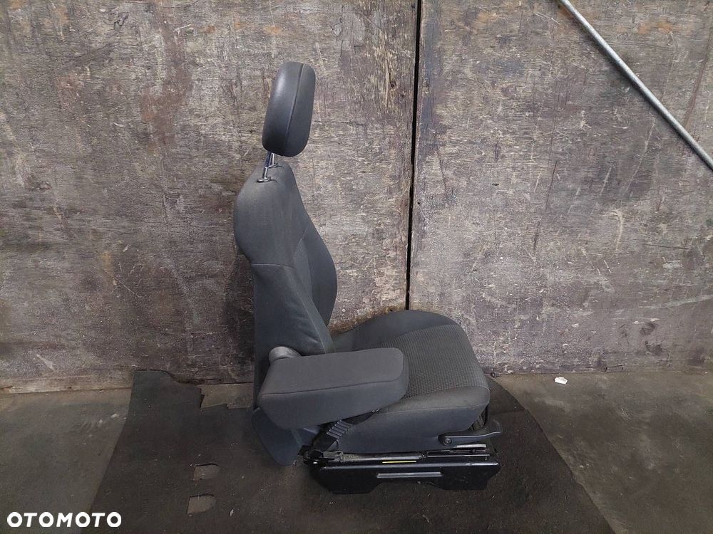 FOTEL LEWY PRZÓD + PODŁOKIETNIK KIEROWCY OPEL MERIVA A LIFT - 2