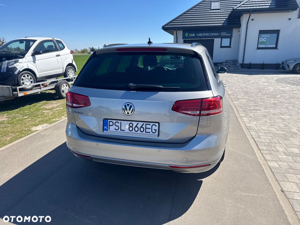 Volkswagen Passat 2.0 TDI SCR DSG Trendline - 36