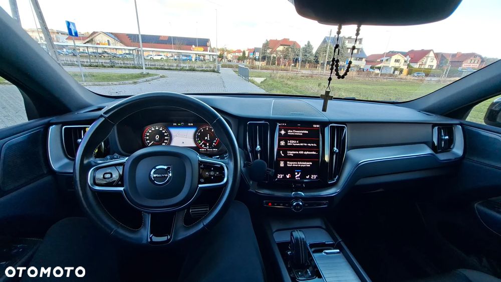 Volvo XC 60 T4 R-Design - 12