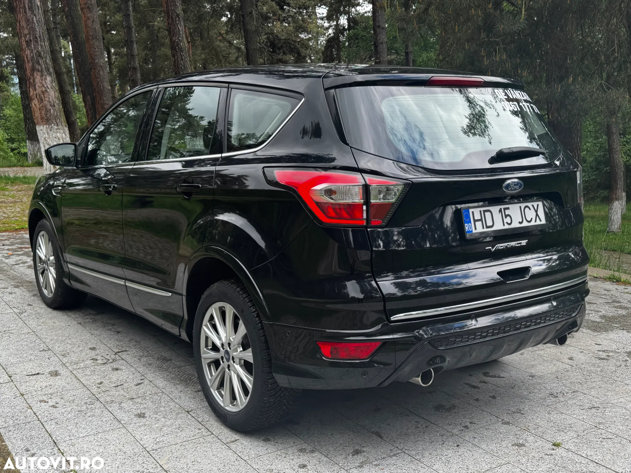 Ford Kuga 2.0 TDCi 4x4 Aut. Vignale - 3