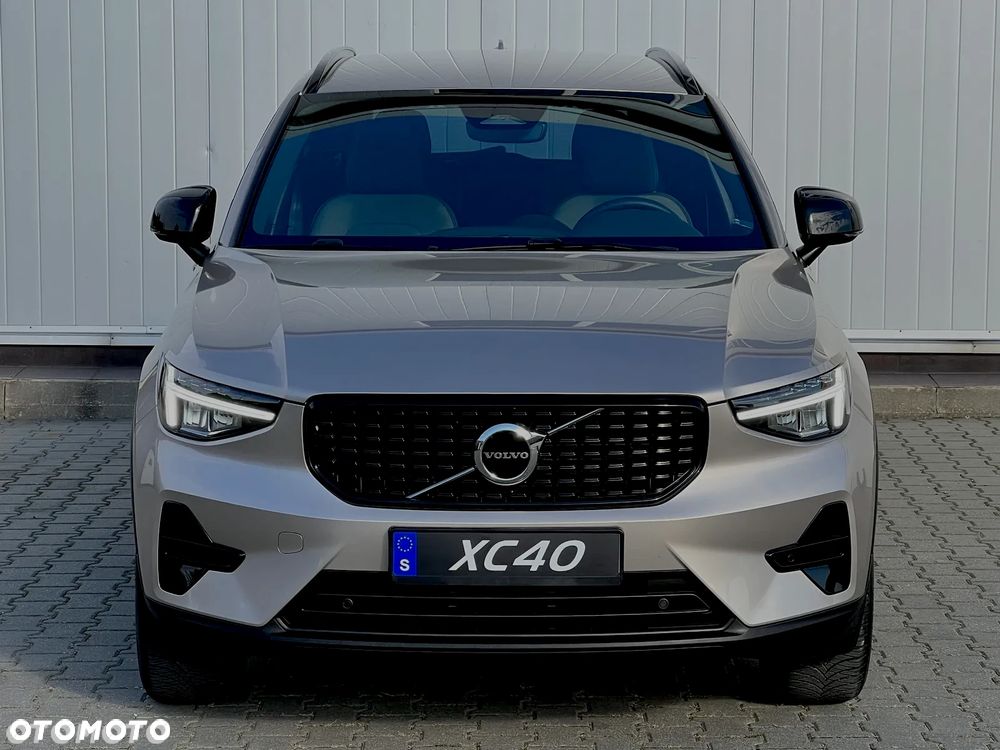 Volvo XC 40 B4 AWD Plus Dark - 13