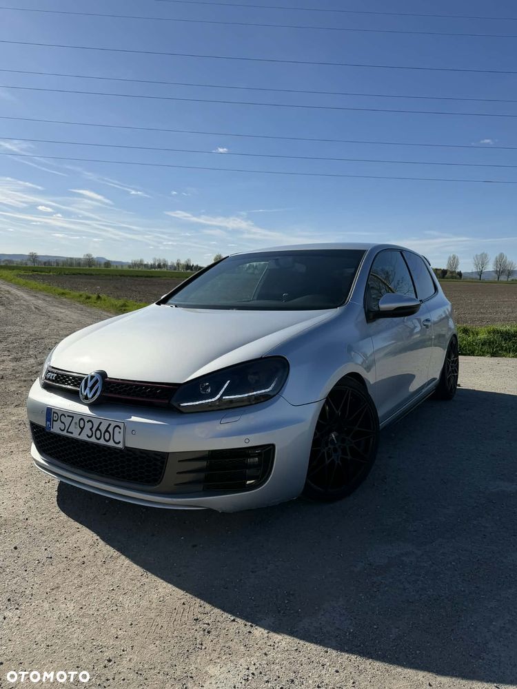 Volkswagen Golf 2.0 GTI DSG - 2