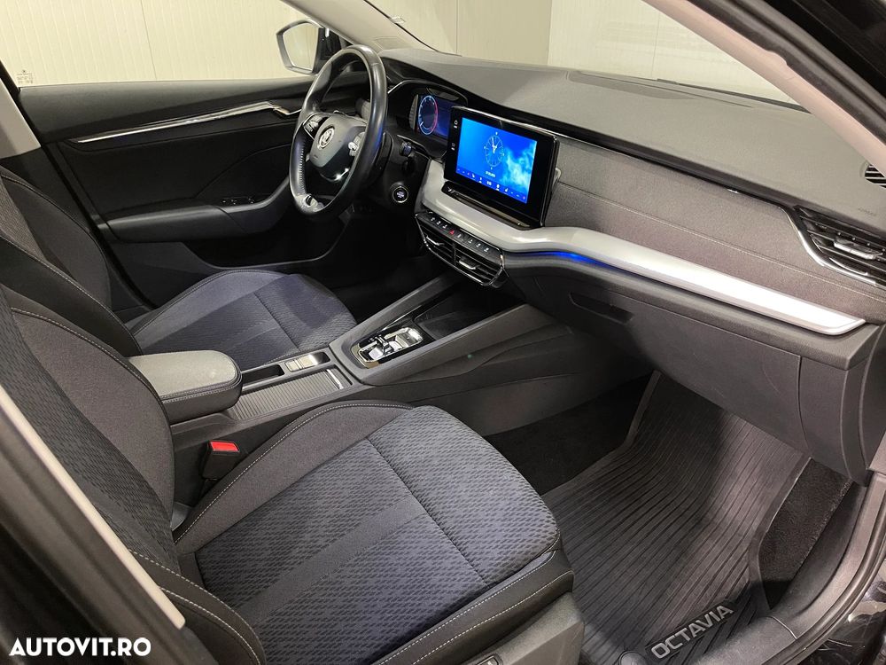 Skoda Octavia 2.0 TDI DSG Style - 12