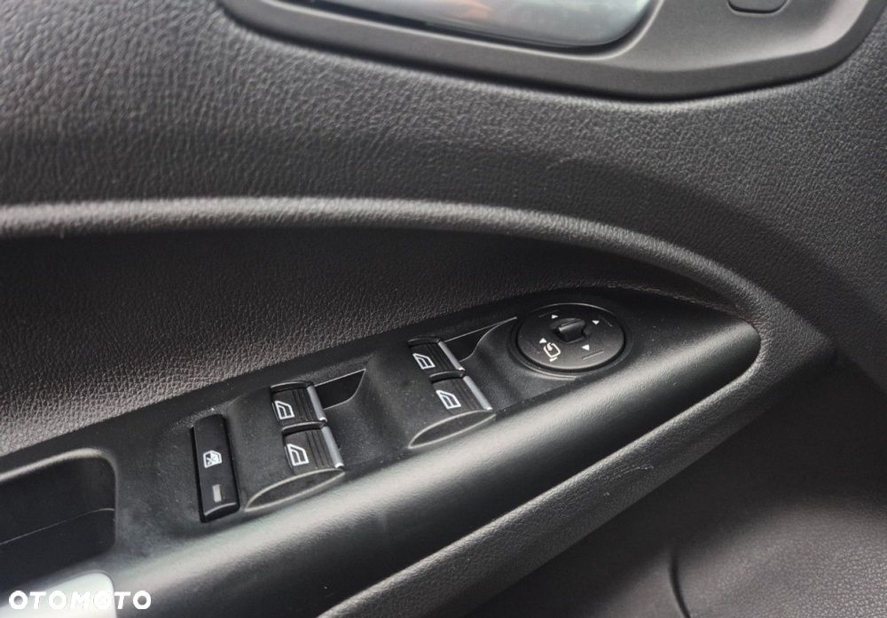 Ford Tourneo Connect Grand - 13