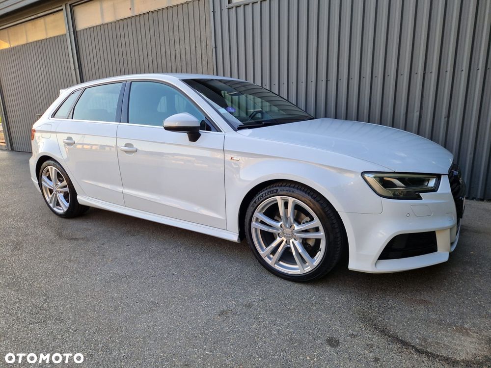 Audi A3 Sportback - 1