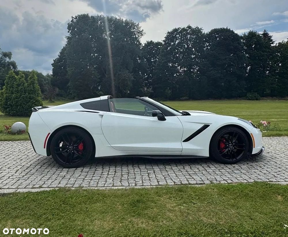 Chevrolet Corvette - 2