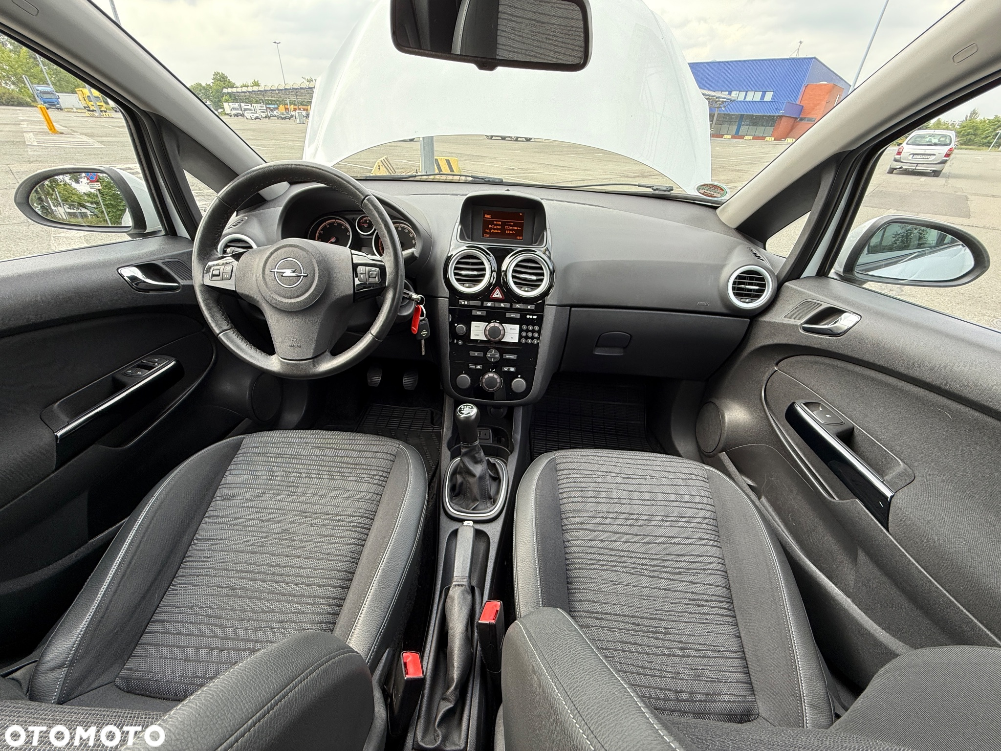 Opel Corsa 1.4 16V Active - 37