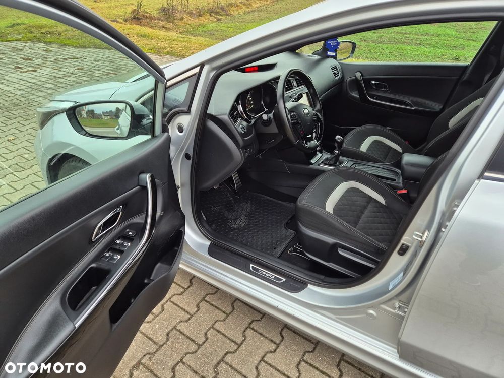 Kia Ceed 1.6 CRDi 136 ISG GT Line - 8