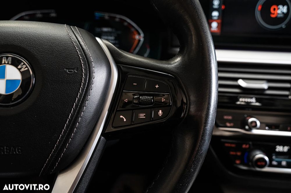 BMW Seria 5 520d Aut. Luxury Line - 21