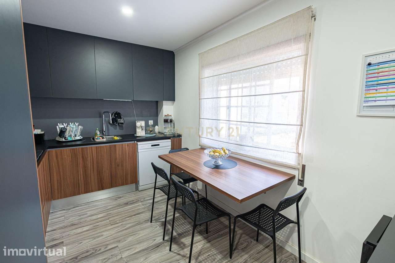 Apartamento T4 remodelado em Fernão Ferro - Quinta das laranjeiras - Grande imagem: 4/54