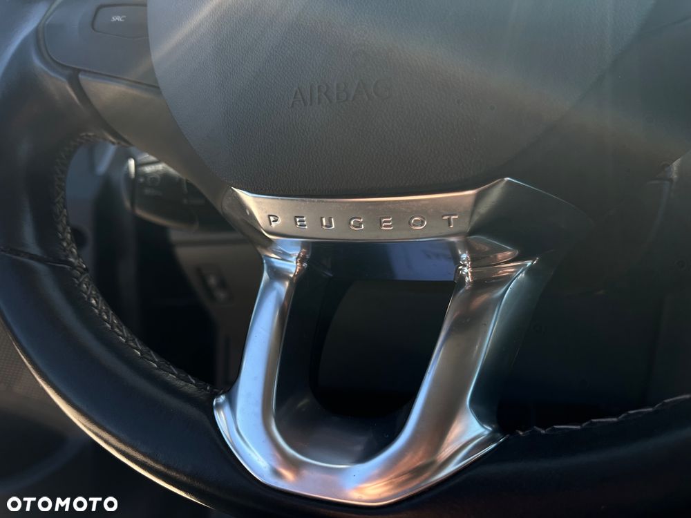 Peugeot 2008 PureTech 130 Allure - 10