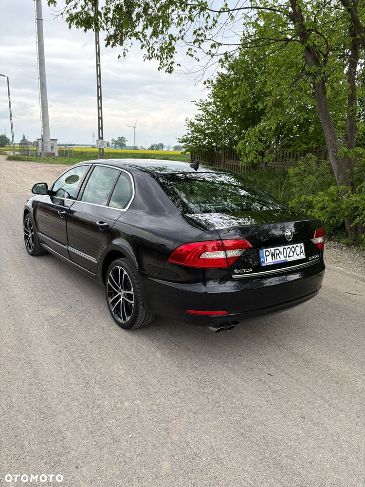 Skoda Superb 2.0 TDI Platinum - 4