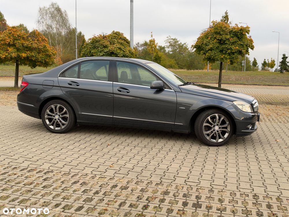 Mercedes-Benz C-Class 2009 photo 4