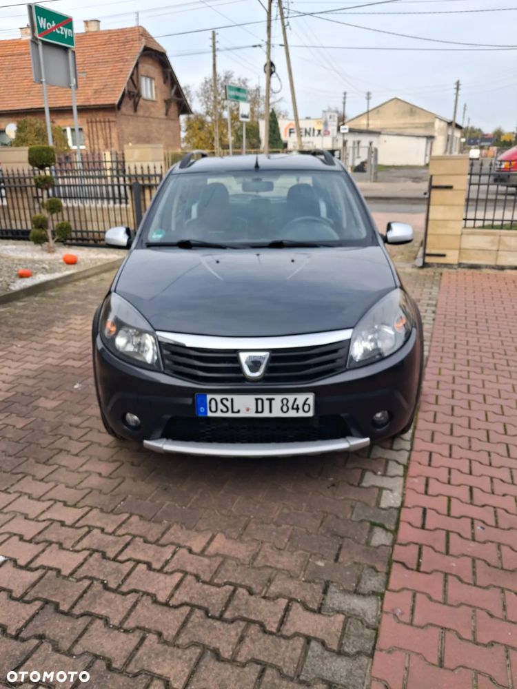 Dacia Sandero 1.6 16V Hi-Flex - 4
