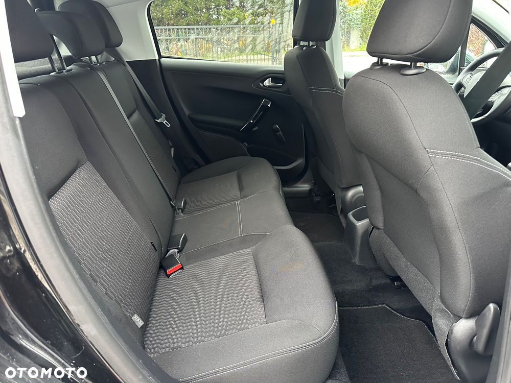 Peugeot 208 1.2 PureTech Style - 9